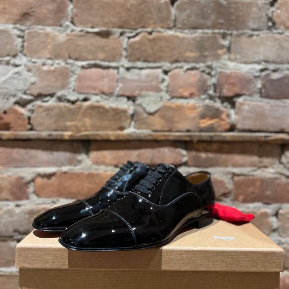 Christian Louboutin “Greggo Flat Patent” Oxford - Picture 1 of 10